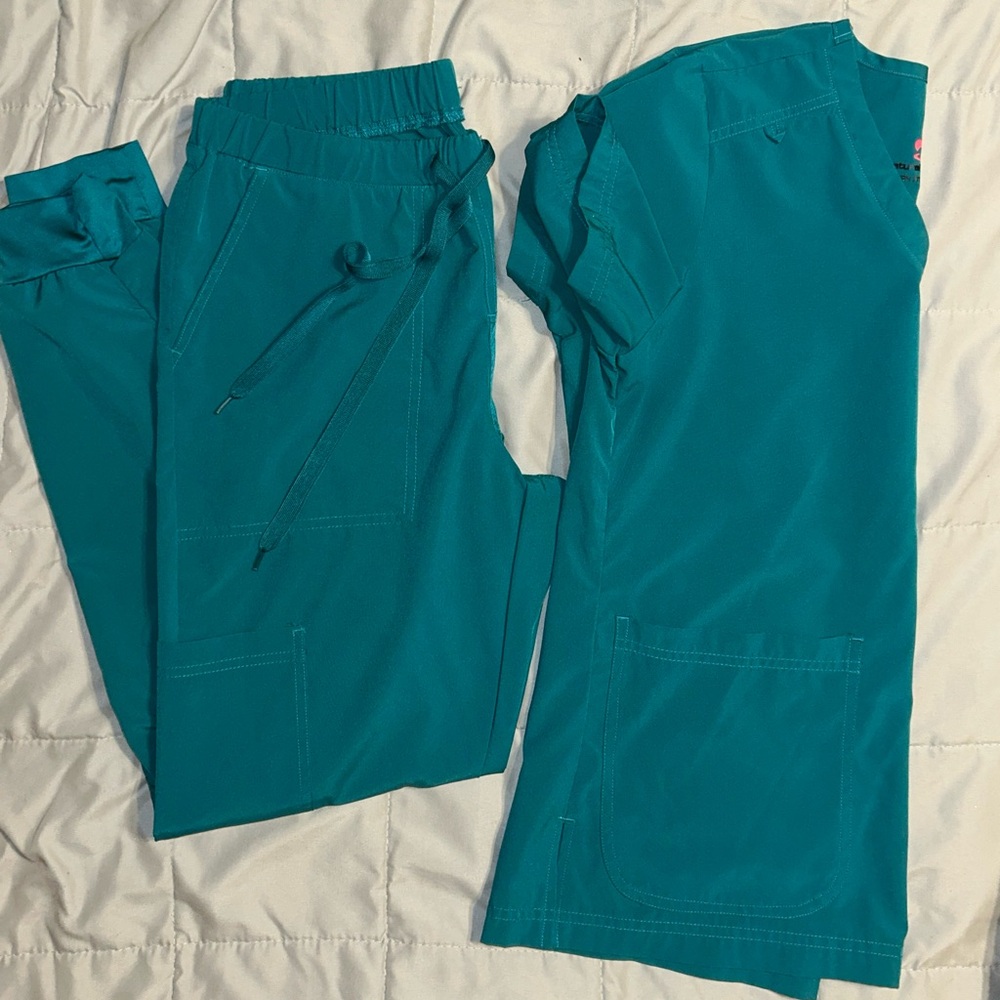Teal Women's Scrub Set